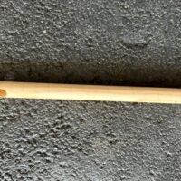 Besenstiel mit Aufhängeloch Pinus Taeda